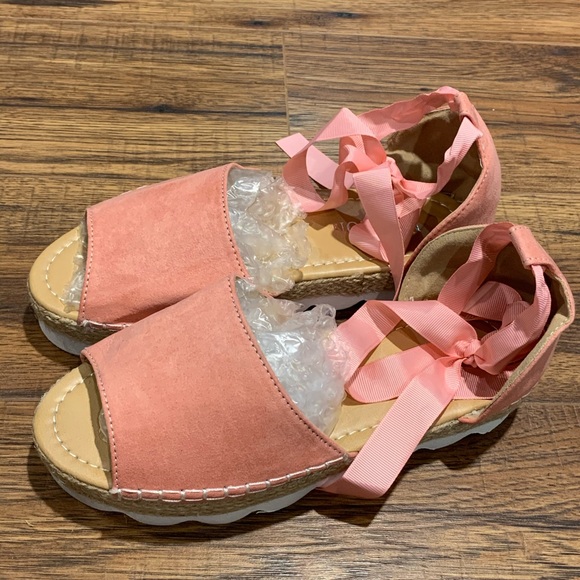 💕 Pink Espadrille Sandal 💕 - Picture 2 of 5